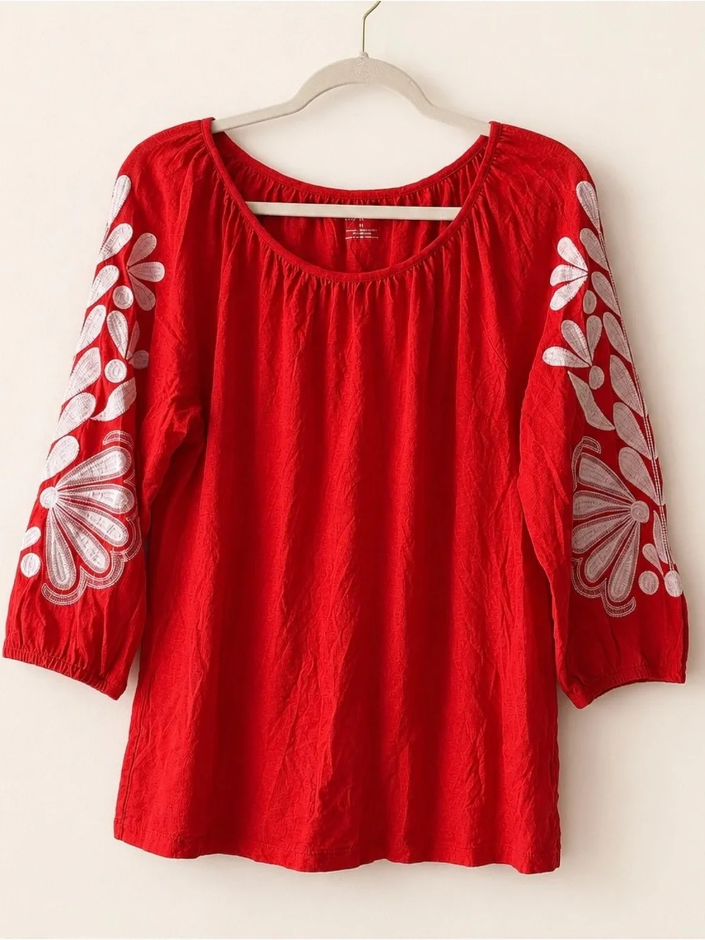 Talbots Red Embroidered Floral Sleeve Top M 3/4 Sleeve - Picture 2 of 7